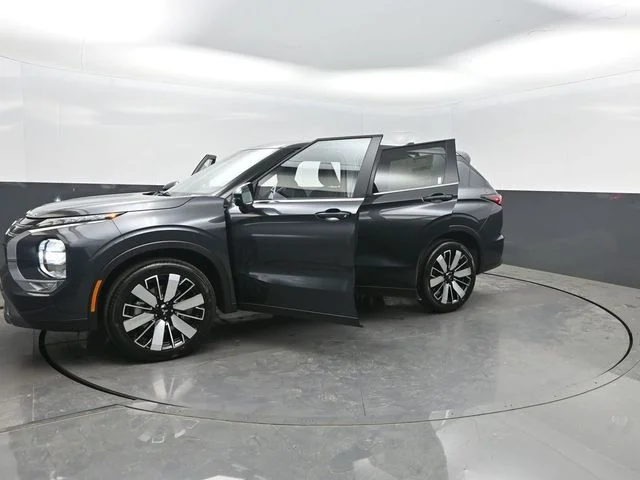 New 2026 Gray Mitsubishi SE 1.5T 2WD image 38