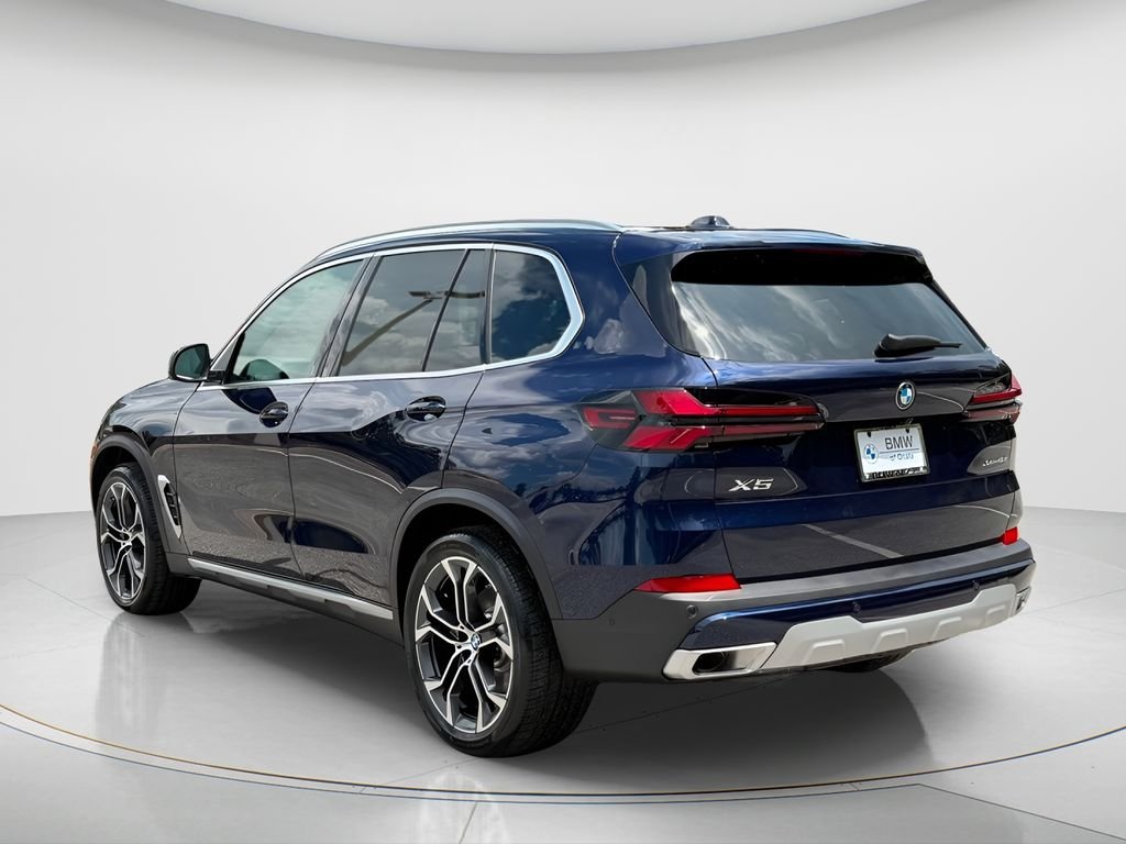 New 2026 Tanzanite Blue II Metallic BMW xDrive40i image 7