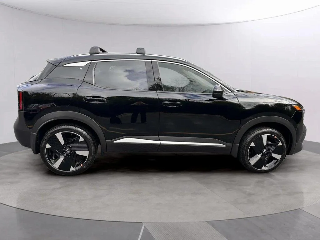 New 2026 Super Black Nissan SR image 2