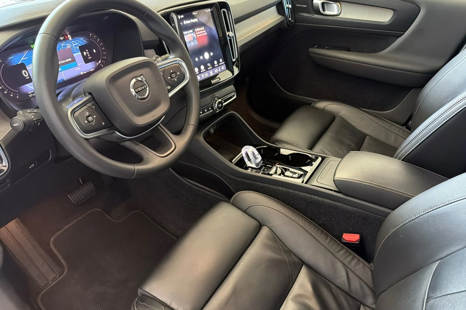 Used 2023 Gray Volvo Ultimate image 9