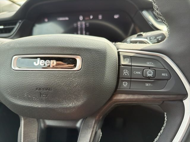 New 2026 Diamond Black Crystal Pearl-Coat Exterior Paint Jeep Altitude image 22