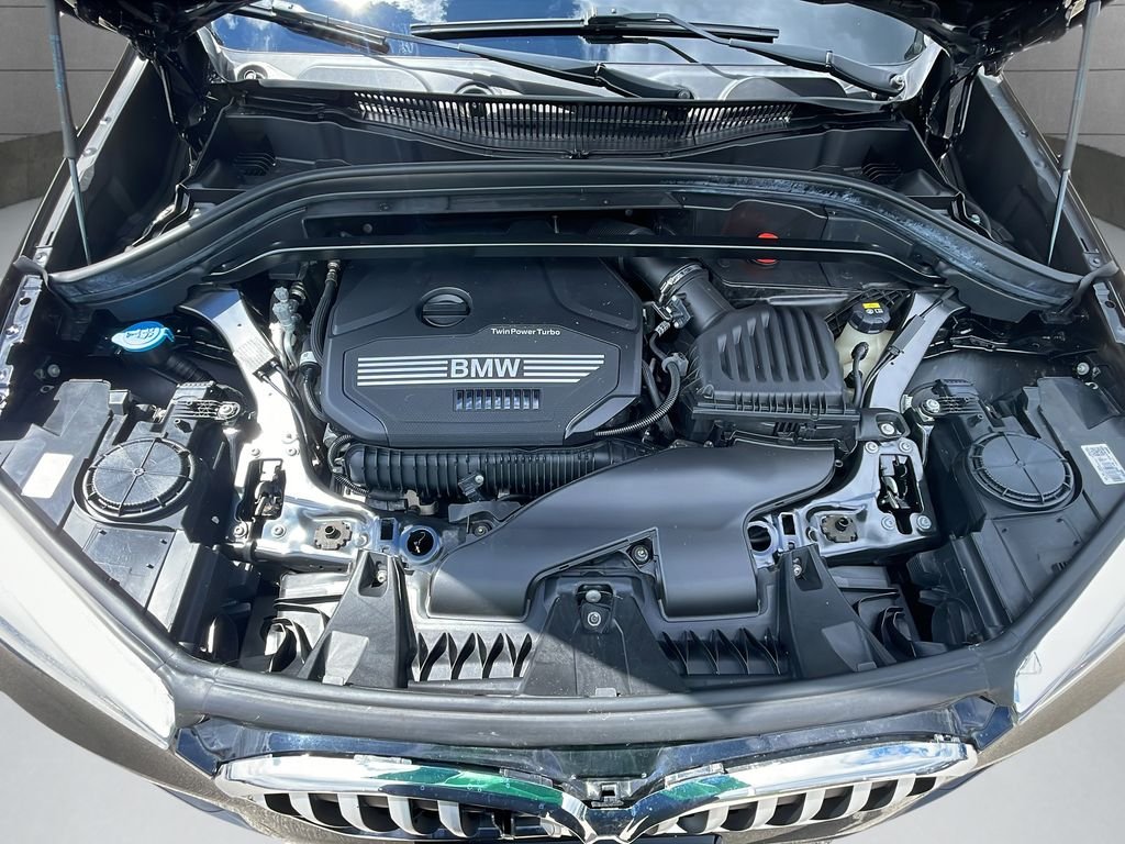 Used 2022 Black BMW xDrive28i image 23