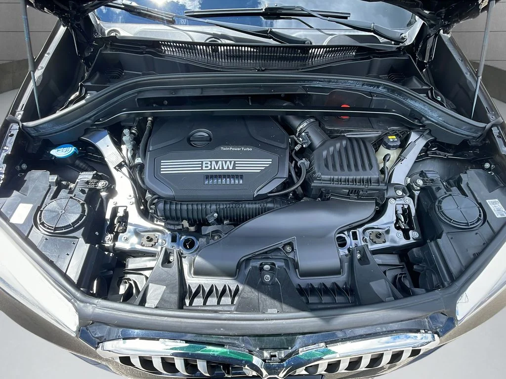 Used 2022 Black BMW xDrive28i image 23