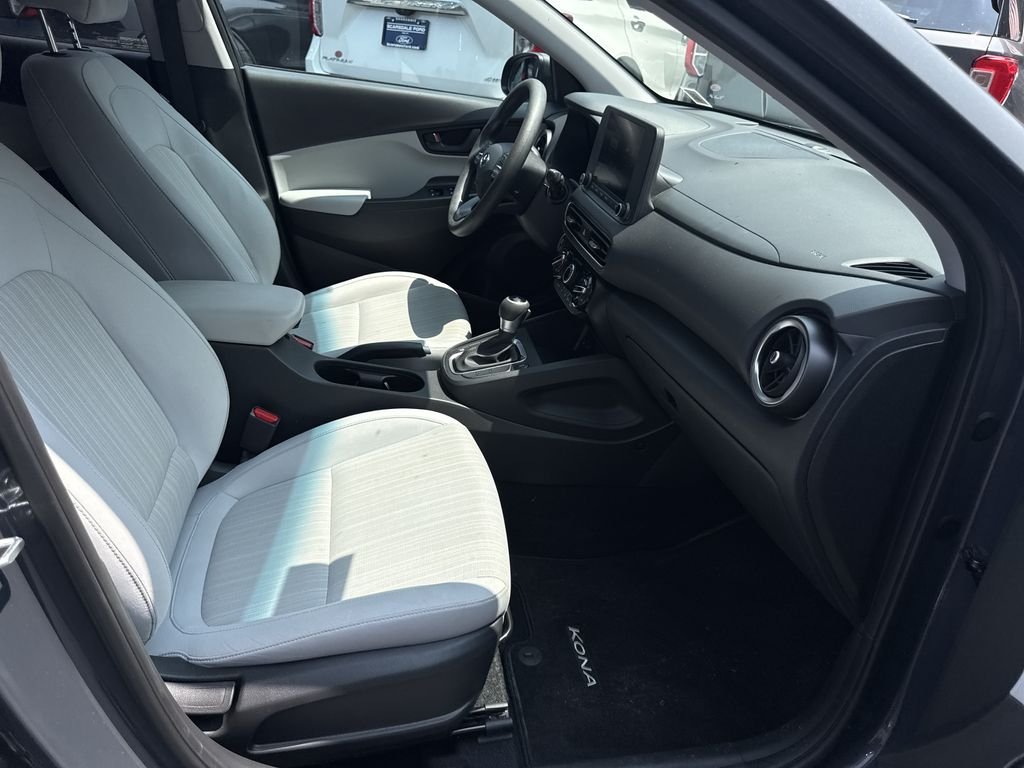 Used 2023 Gray Hyundai SEL image 29