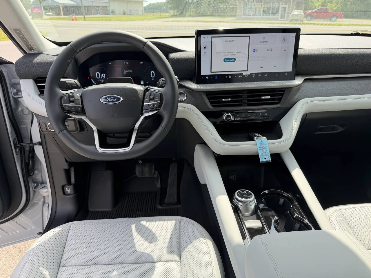 New 2026 Space White Metallic Ford Platinum™ image 17