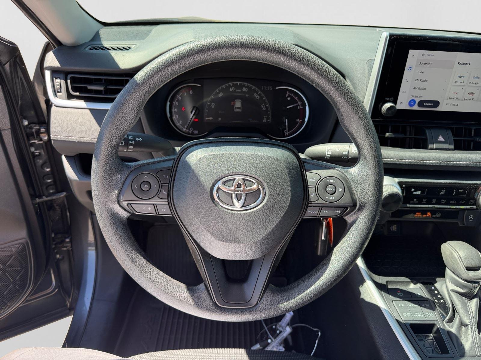 2024 Toyota RAV4 LE - Photo 13