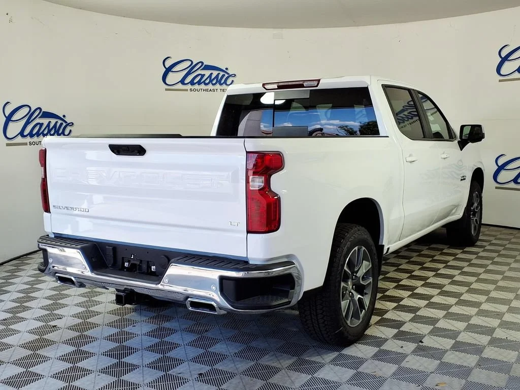 New 2026 Summit White Chevrolet LT image 7