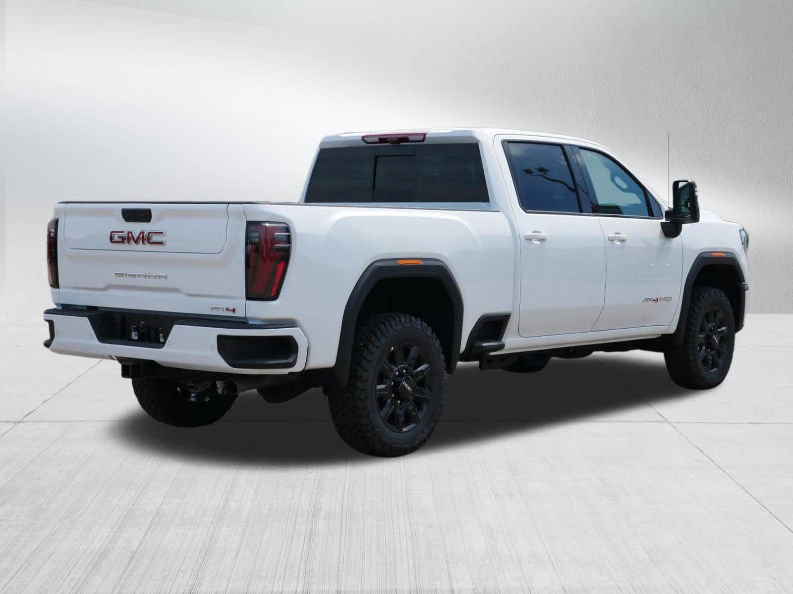 2026 GMC Sierra 2500HD AT4 - Photo 5