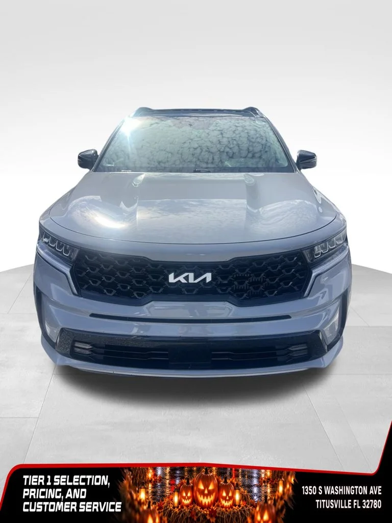 Used 2023 Gray Kia EX image 2