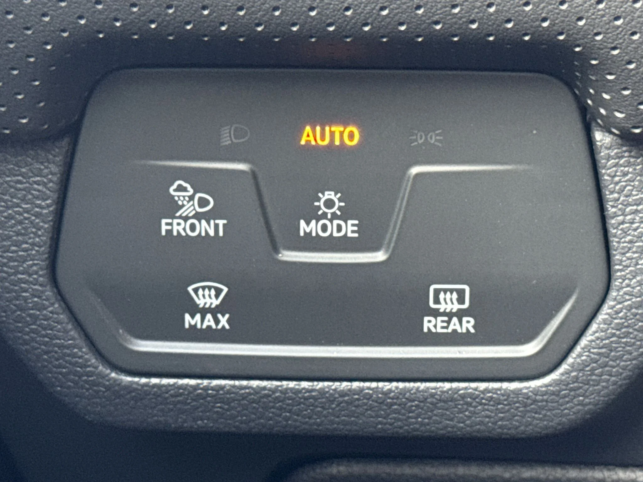 New 2026 Pure Gray Volkswagen 2.0T SE w/Technology image 23