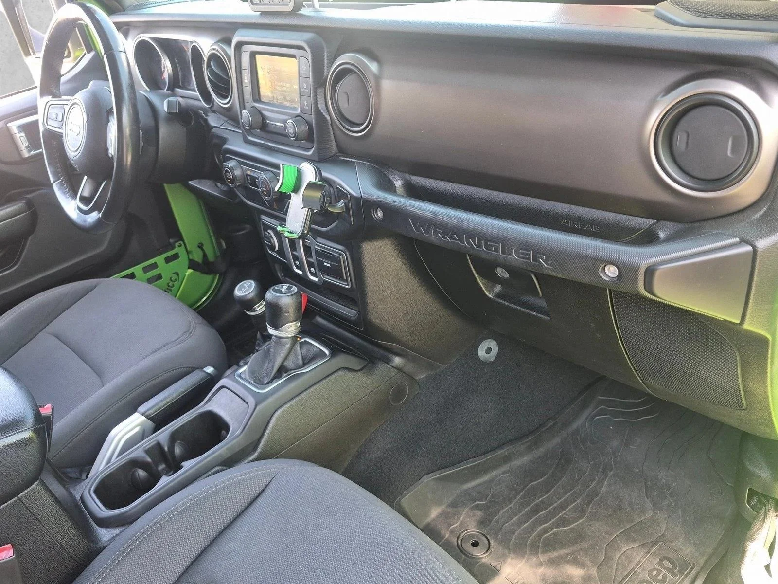 Used 2018 Mojito! Clearcoat Jeep Sport S image 17