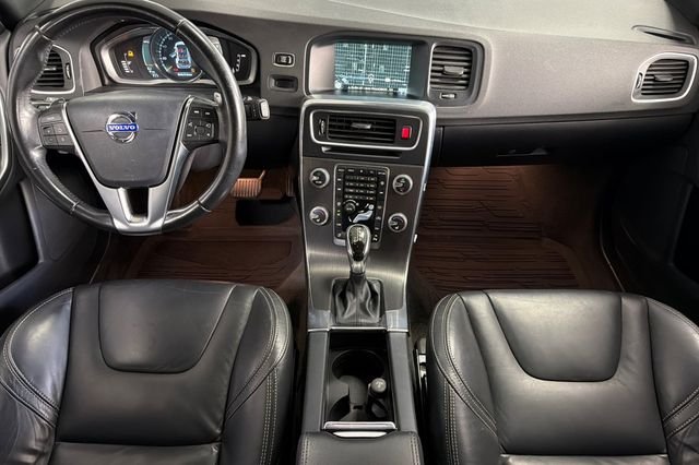 Used 2015 Gray Metallic Volvo T5 Premier image 19