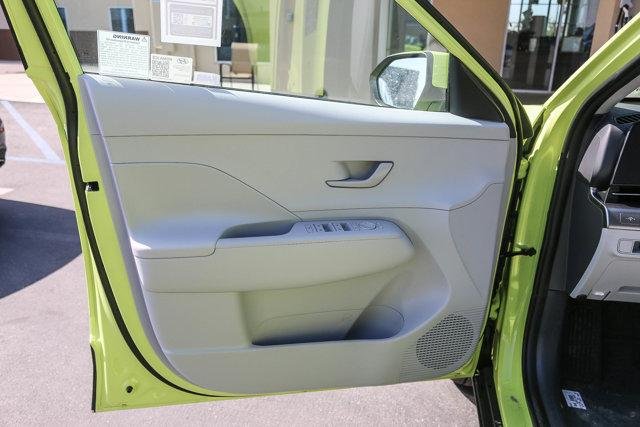 2025 Hyundai Kona SEL - Photo 23