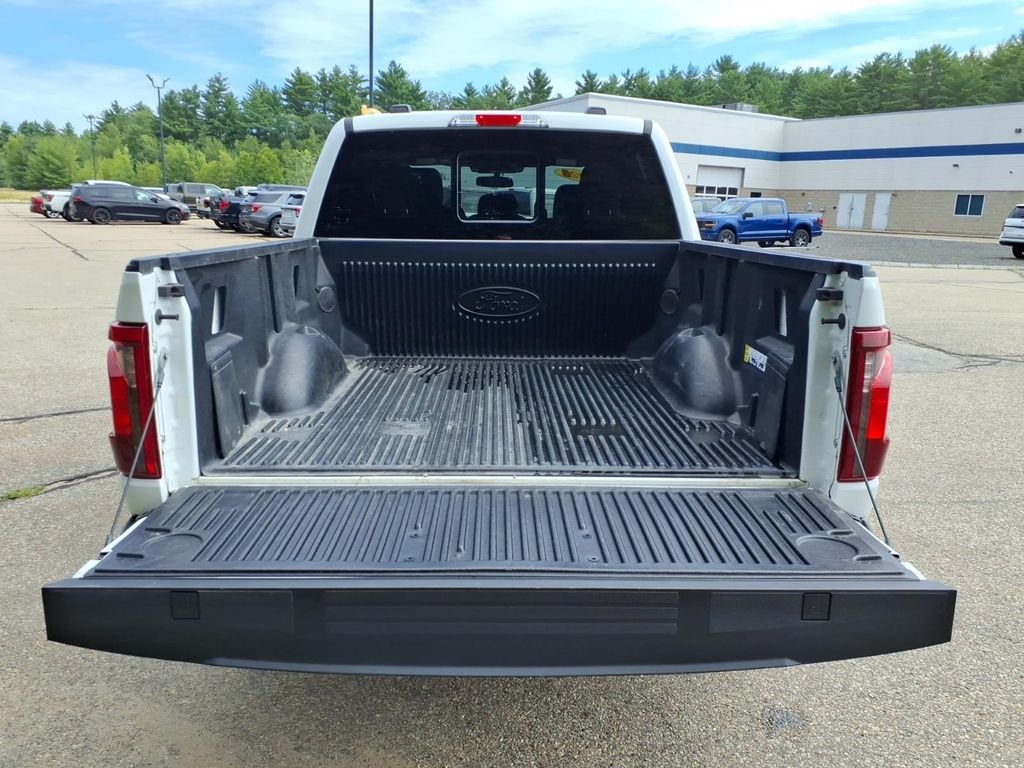 Certified Used 2024 Oxford White Ford XLT image 12