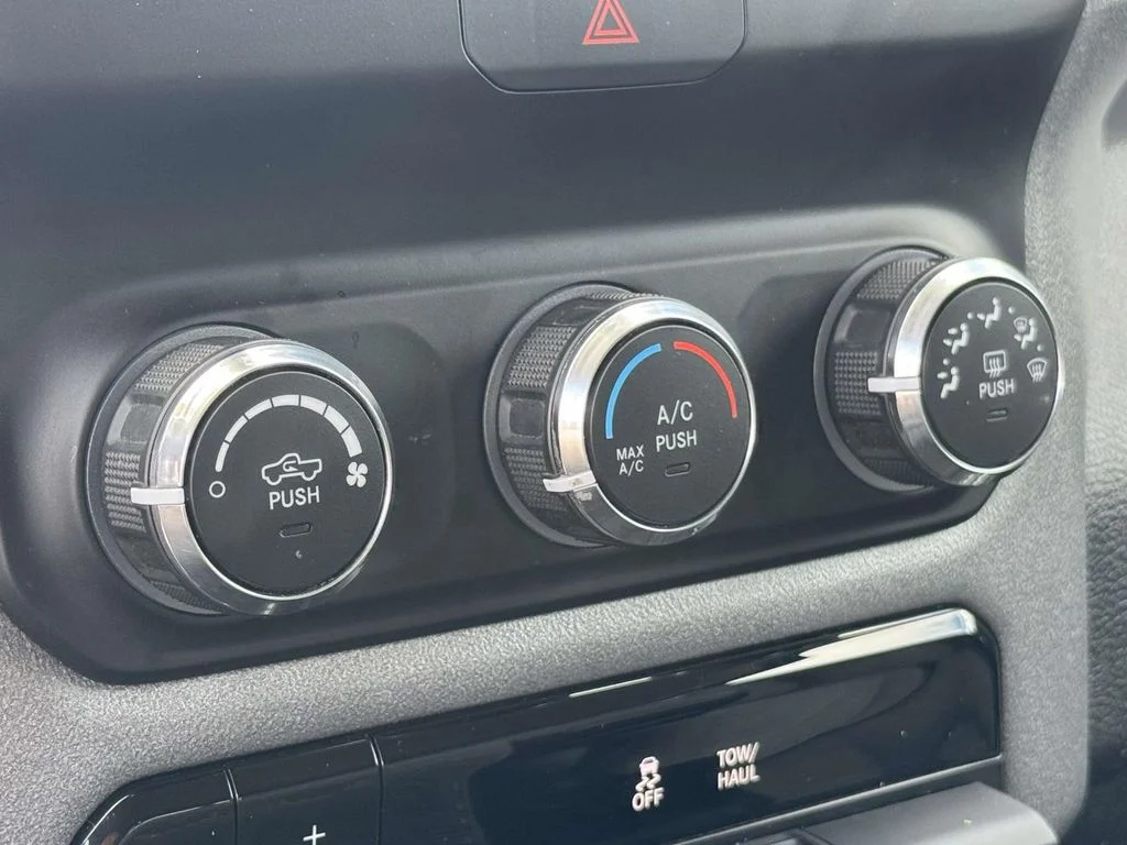 Used 2019 Gray Ram Tradesman image 19