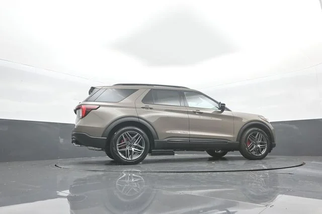 New 2026 Gray Ford ST image 34