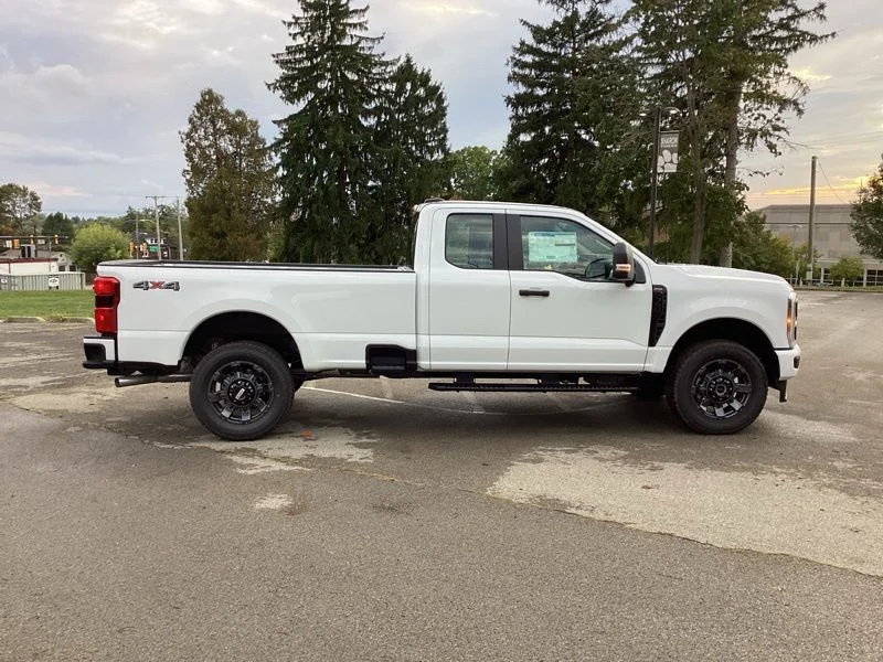 2026 Ford F-350 Super Duty XL - Photo 8