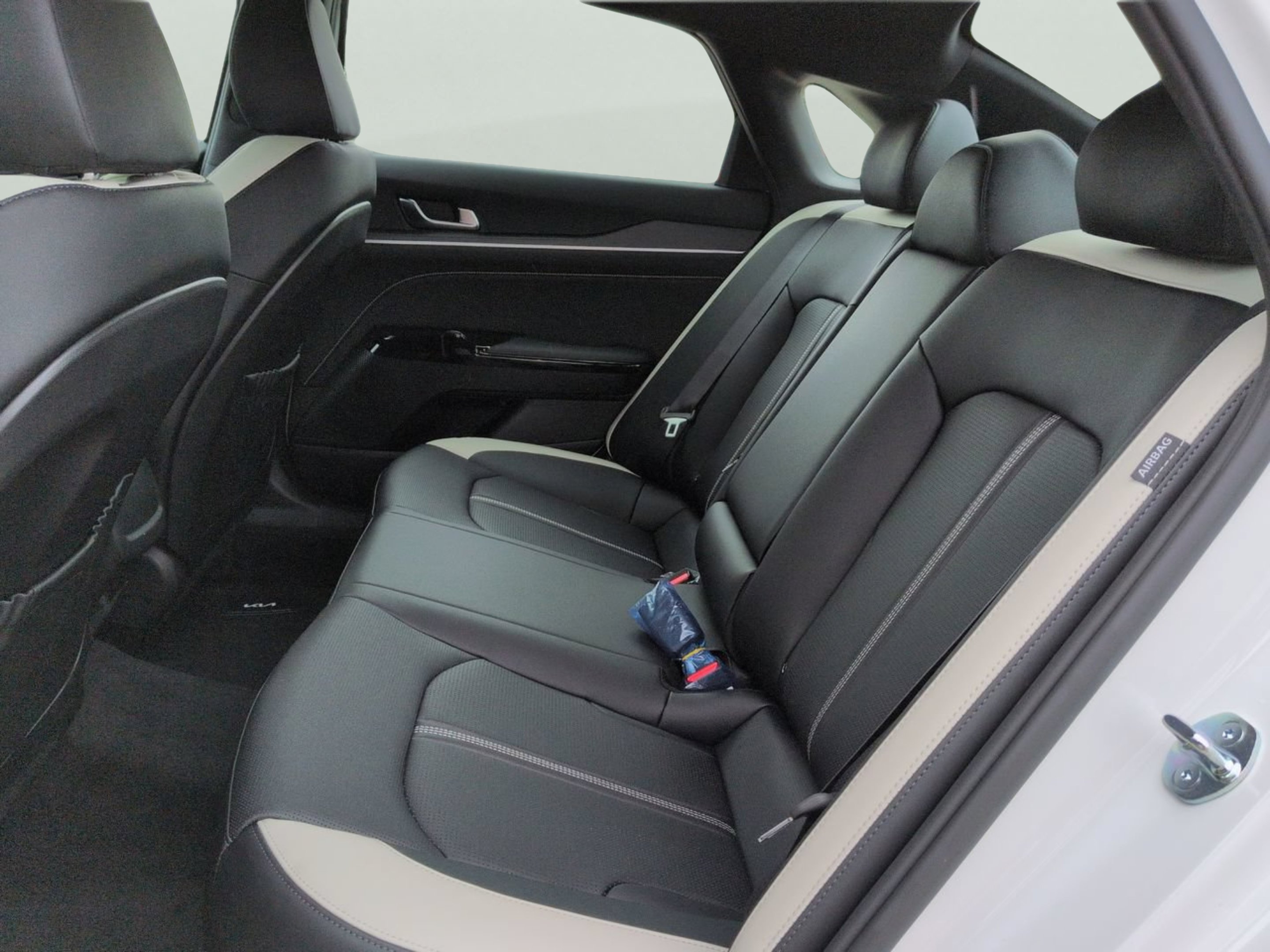 New 2026 Snow White Pearl Kia GT-Line FWD image 50