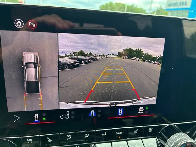 New 2026 Summit White GMC AT4 image 24
