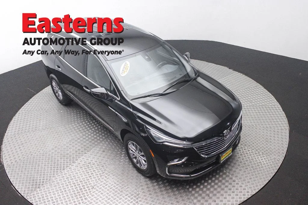 Used 2023 Black Buick Essence image 3