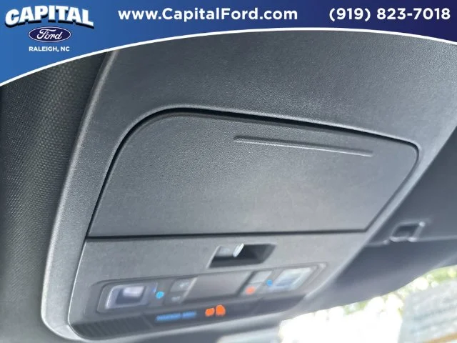 Used 2023 White Ford XLT image 32