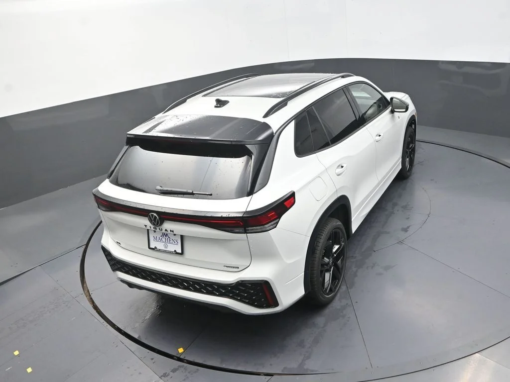 New 2026 White Volkswagen 2.0T SE R-Line Black image 20