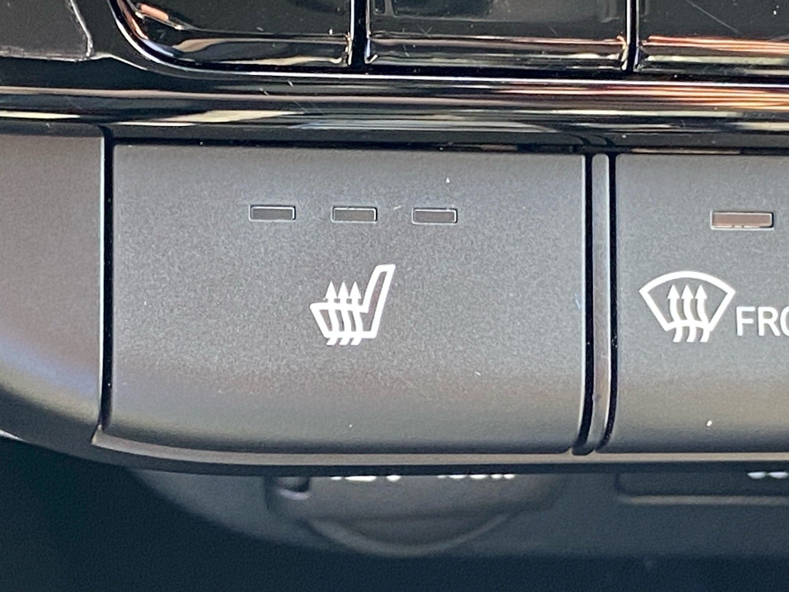 Used 2025 Black Hyundai SEL Convenience image 18