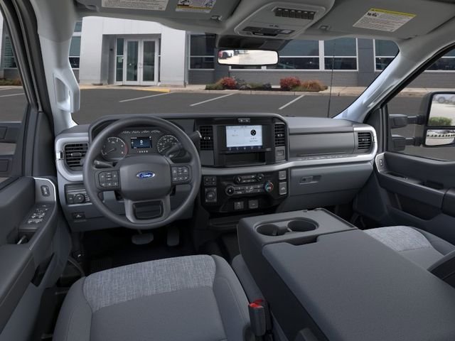 New 2026 Oxford White Ford XLT image 9