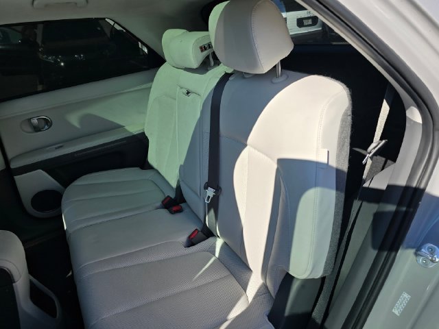 2024 Hyundai IONIQ 5 Limited - Photo 17