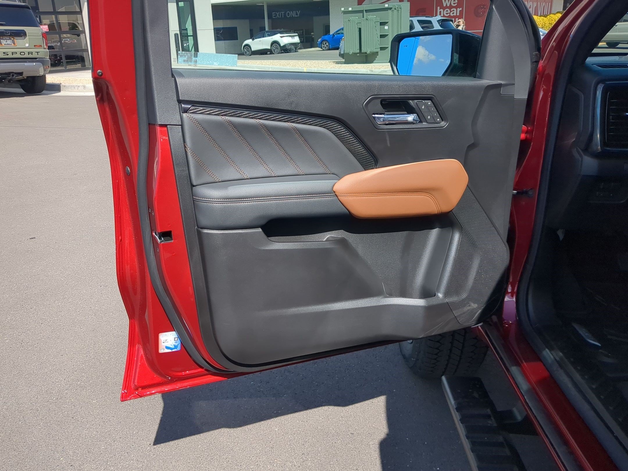 2026 GMC Canyon AT4 - Photo 10