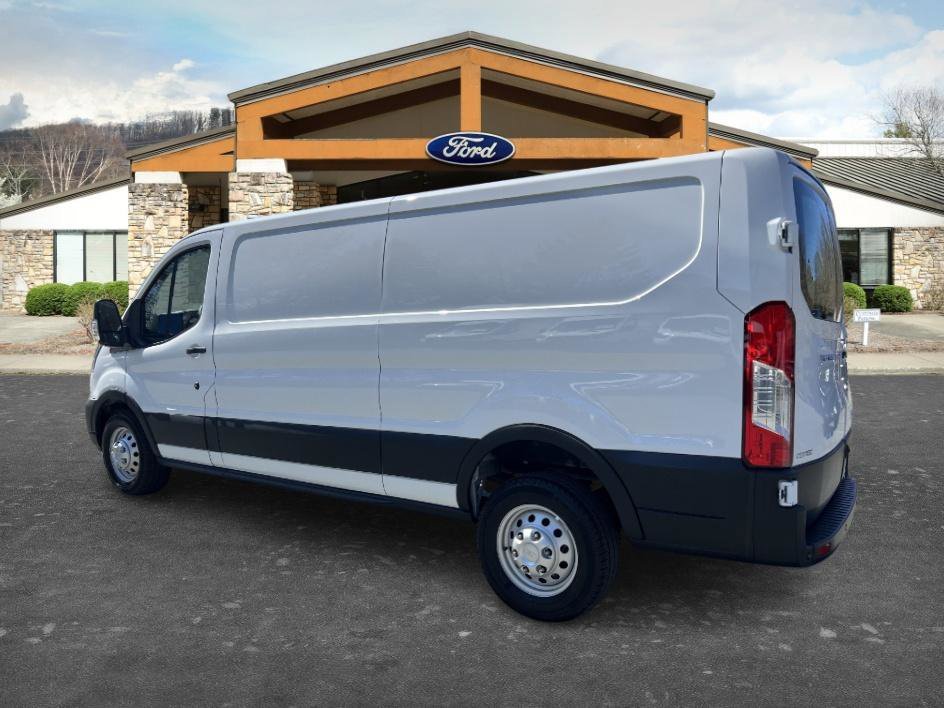 Used 2024 Oxford White Ford Base image 6