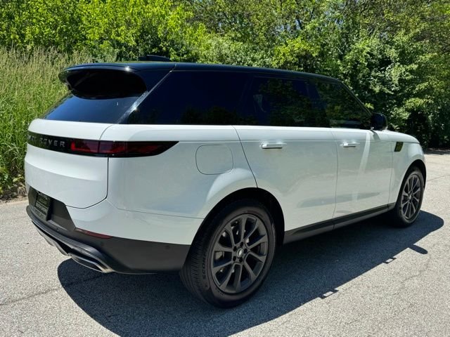 Certified Used 2025 Fuji White Land Rover SE image 5