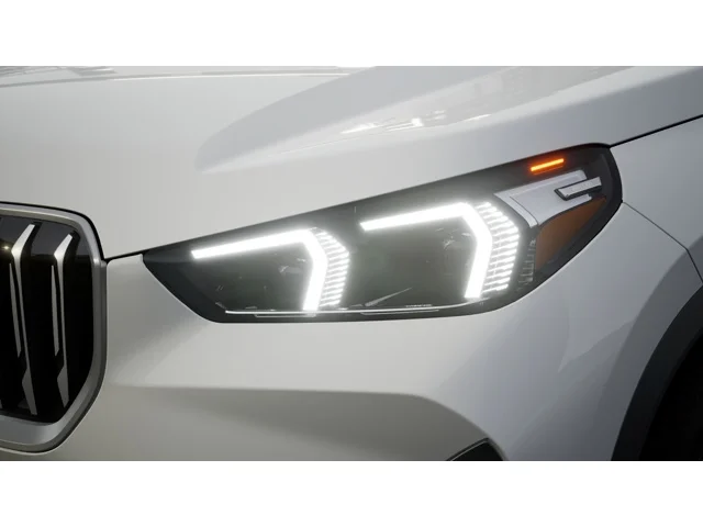 New 2027 Alpine White BMW  image 6