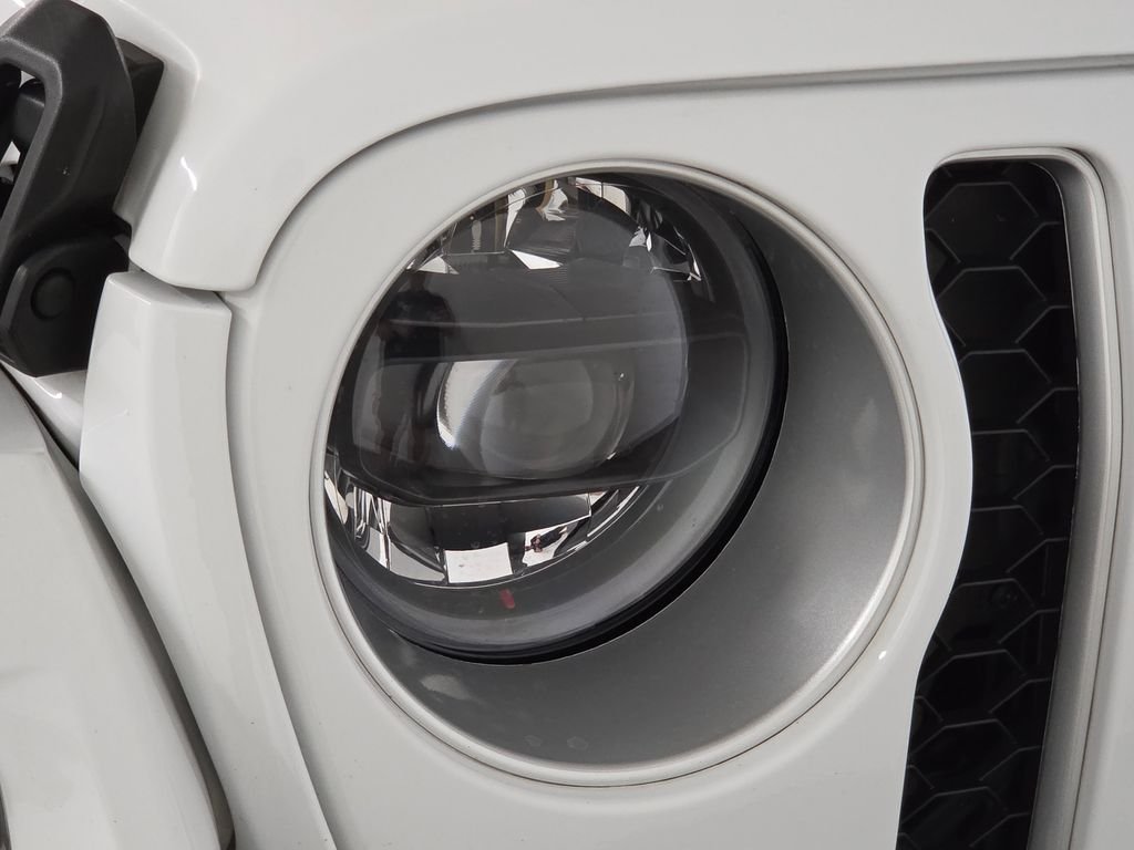 Used 2023 White Jeep Sahara 4xe image 15