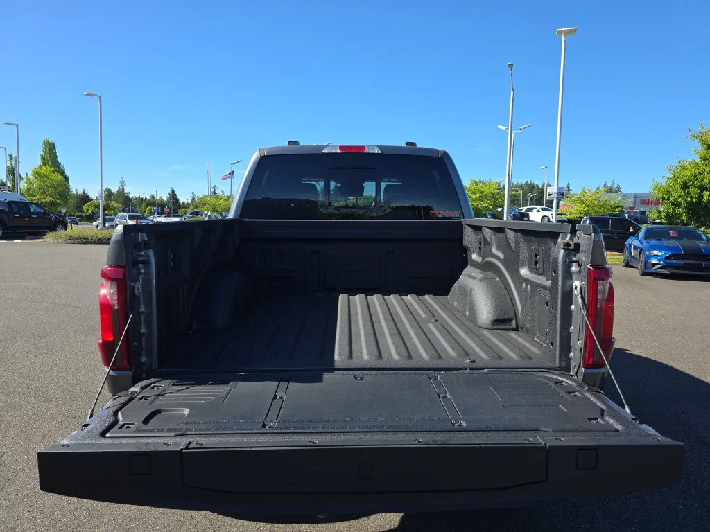 New 2026 Gray Ford XLT image 28