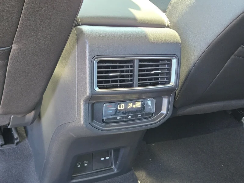 New 2026 Green Volkswagen 2.0T SE w/Technology image 9