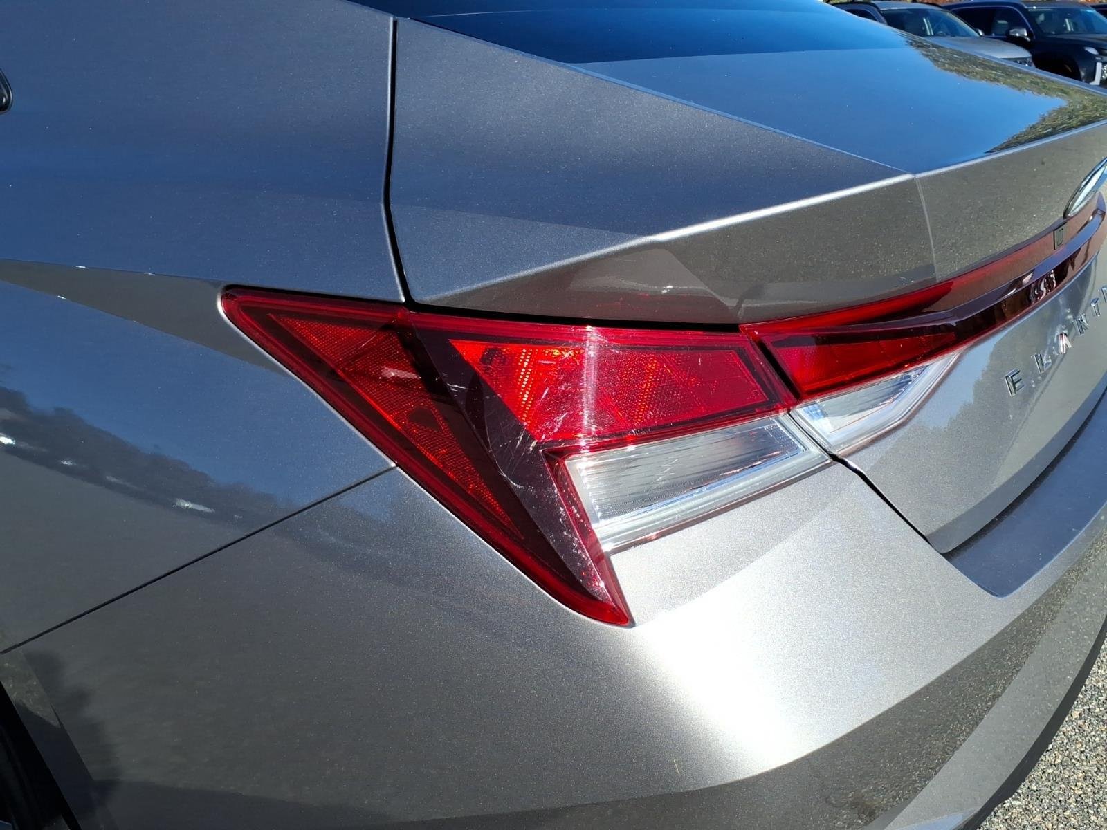 Certified Used 2023 Fluid Metal Hyundai SEL image 14