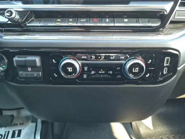 Certified Used 2025 Onyx Black GMC Elevation image 30