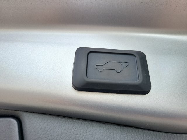 Used 2025 Silver Sky Metallic Toyota XLE image 11