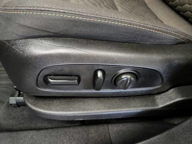 Used 2019 MOSAIC BLACK METALLIC Chevrolet LT image 20