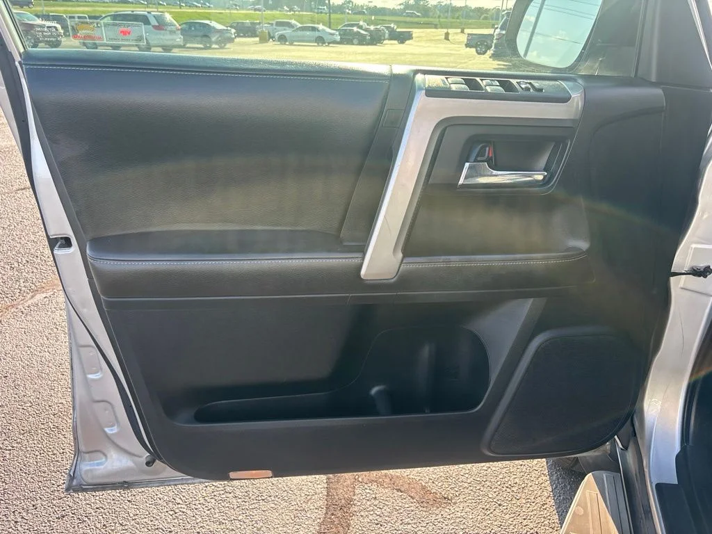 Used 2016 Silver Toyota SR5 Premium image 6
