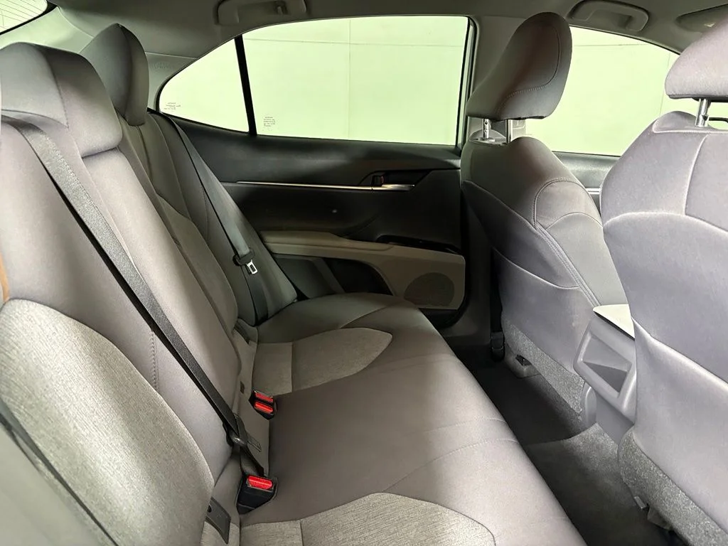 Used 2020 Silver Toyota LE image 17