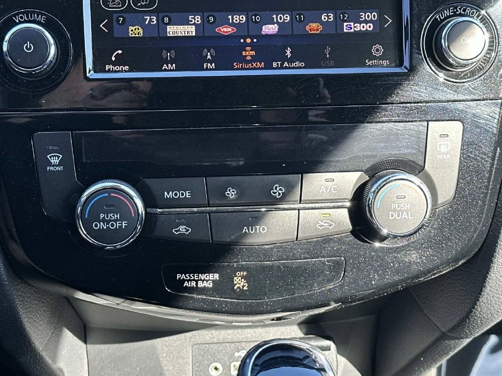 Used 2019 Silver Nissan SV image 38