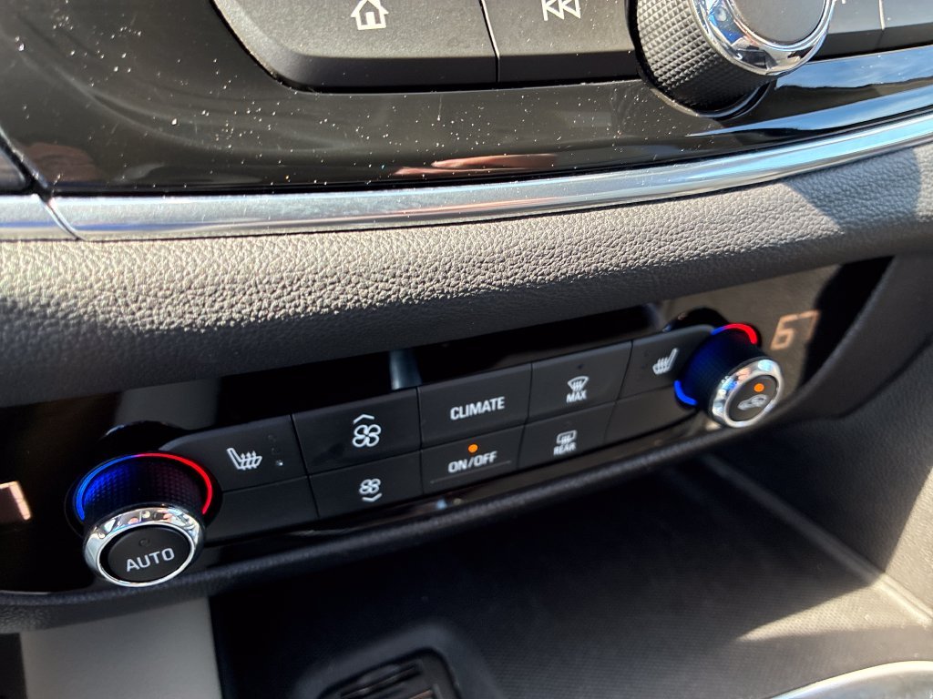 Used 2021 White Buick Essence image 16