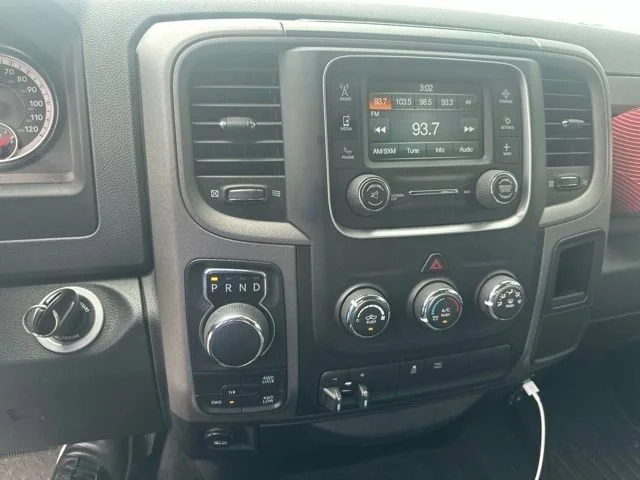 Used 2017 True Blue Pearlcoat Ram Tradesman image 15