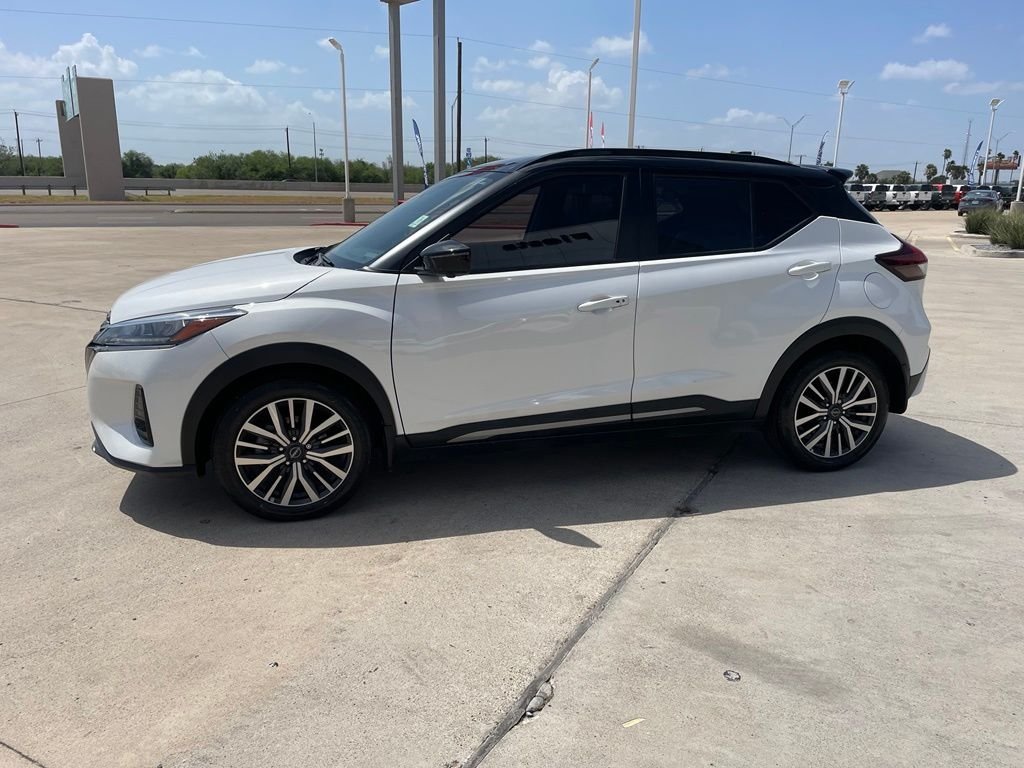 Used 2024 White Nissan SR image 4
