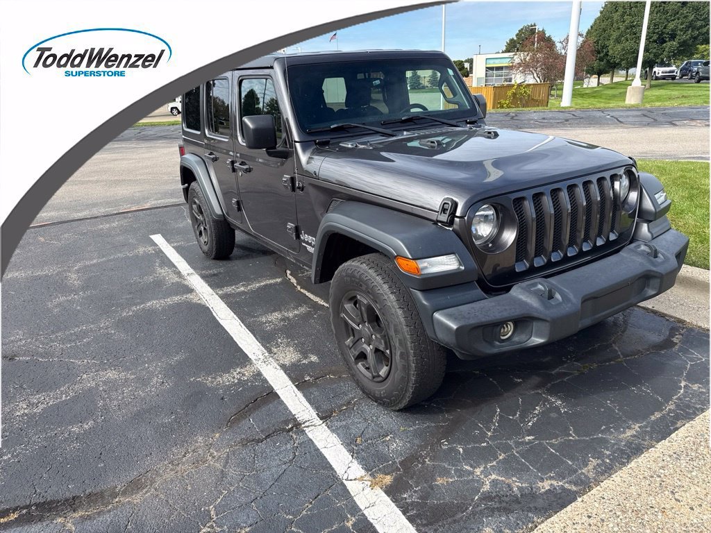 Used 2018 Gray Jeep Sport S 4x4 image 1