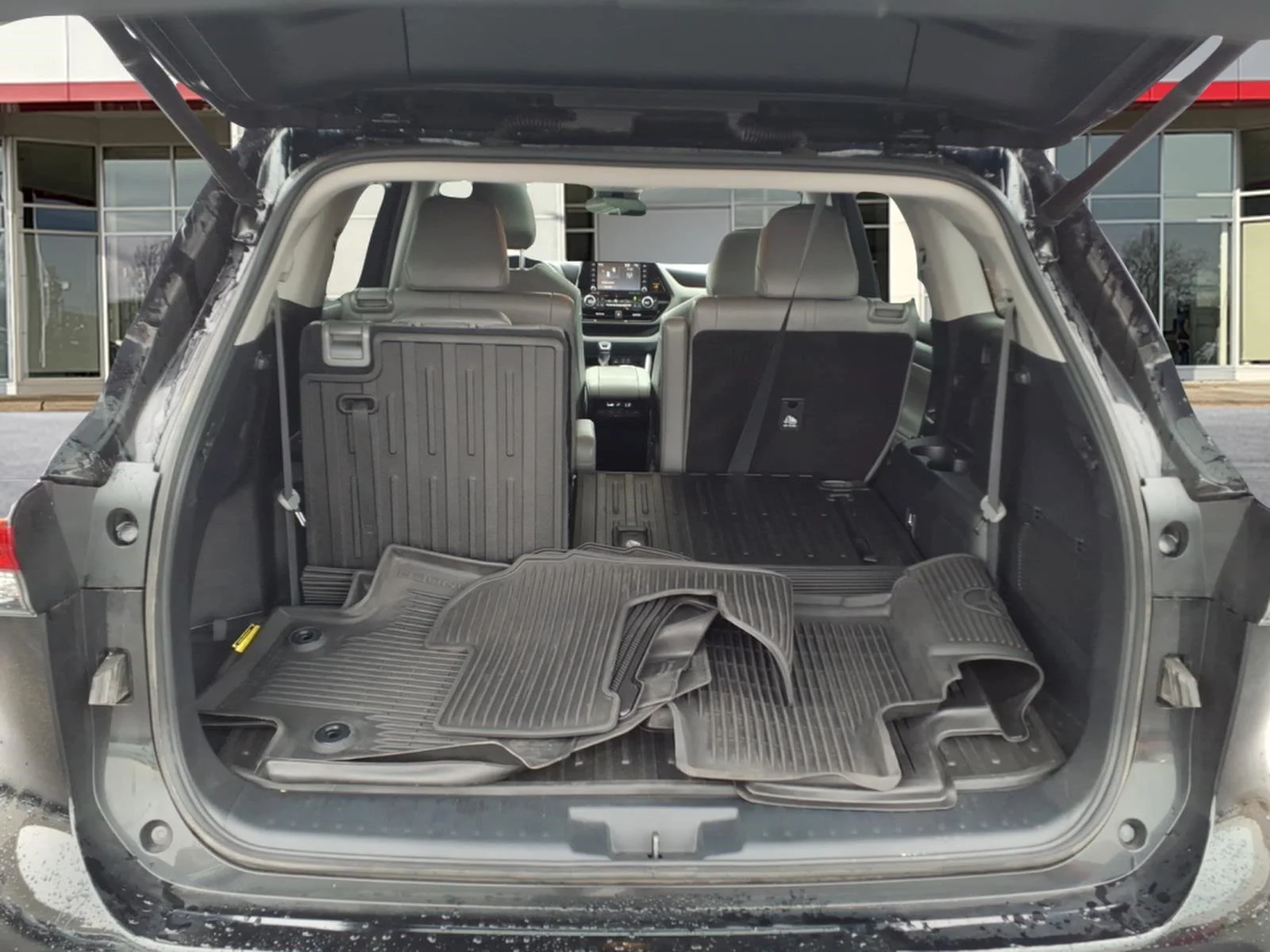 Used 2022 Black Toyota XLE image 19