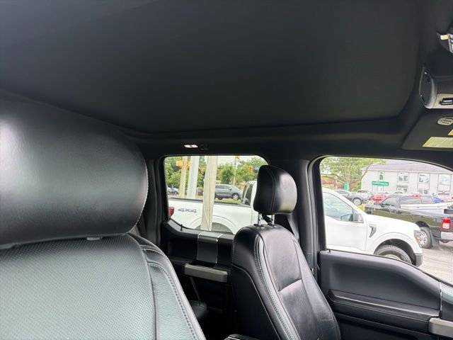 Used 2017 Magnetic Ford Lariat image 17