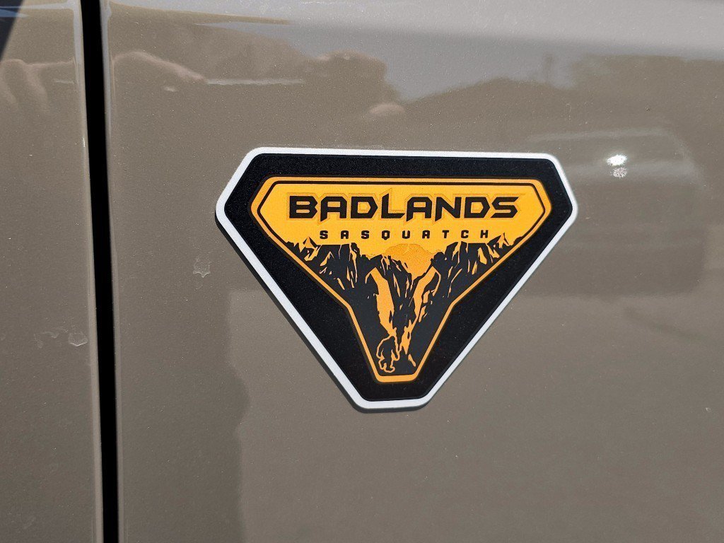 New 2026 Marsh Gray Ford Badlands image 20